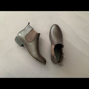 Brown Chelsea boots